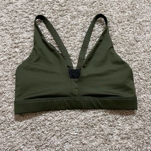 Victoria Sport open back v sports bra army green size s